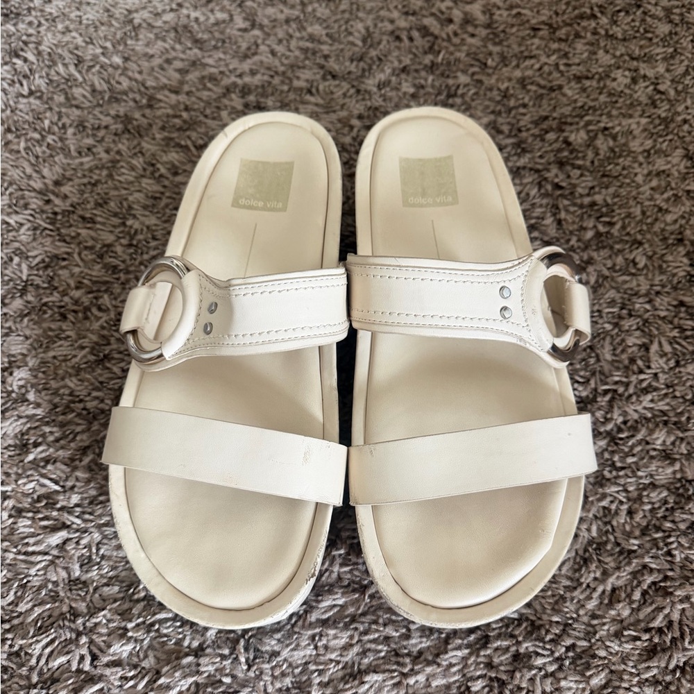 Dolce vita sandals
